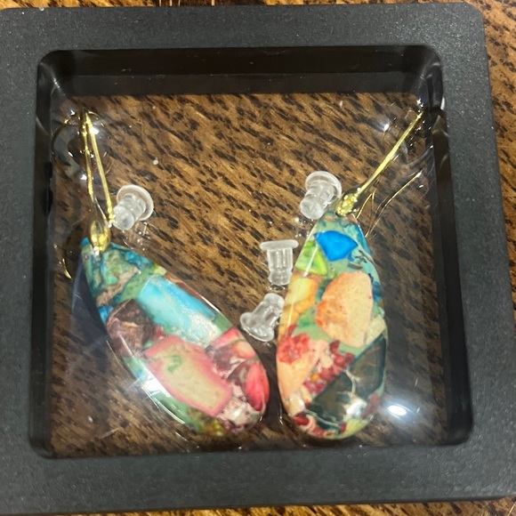 Elegant Teardrop Hoop Earrings Gold - Picture 5 of 9